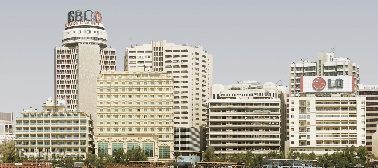 아랍 에미리트 발코니에 세워진 LG 광고탑. [사진 = 픽사베이 제공]