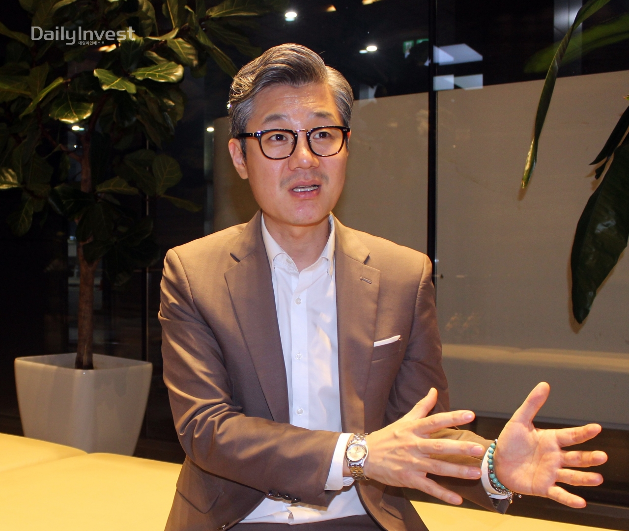 김양훈 인플랫바이오 대표가 [데일리인베스트]와 인터뷰를 통해 향후 계획 등에 대해 설명하고 있다.