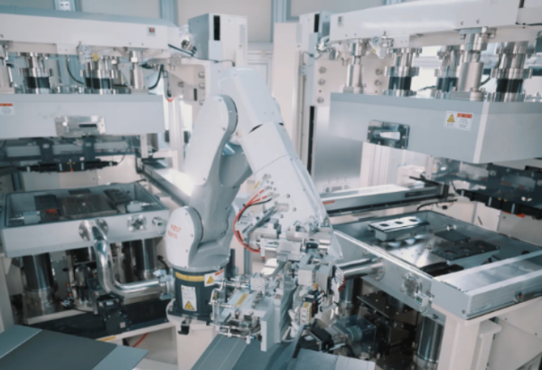 1998년 설립된 에스에프에이는 스마트 팩토리 솔루션사업과 반도체 패키징사업을 주된 사업으로 영위하고 있다. [사진출처=에스에프에이]