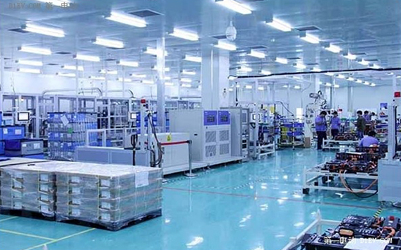 유일에너테크는 2012년 설립된 2차전지 노칭·스태킹 장비를 생산 및 제조하는 업체로 2021년 2월 코스닥 시장에 상장했다. 주요 고객사는 SK이노베이션이며, 지난해 기준 매출비중은 자동화 조립장비 82.6%, 기타 17.4%로 분류된다. 사진은 유일에너테크의 2차전지 생산 장비 제조 라인. [사진출처=유일에너테크]