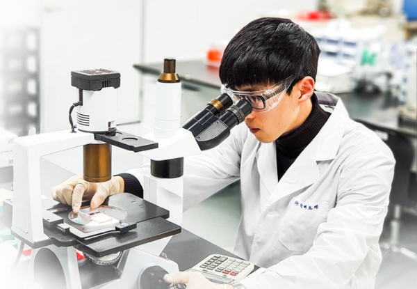 기술선도 바이오기업 알테오젠은 지난달 30일 글로벌 제약사 Sandoz AG(산도스)와 1800억원 규모의 인간 히알루로니다제 원천 기술 플랫폼(ALT-B4) 기술이전 계약을 체결했다. 증권가에서는 올해 추가 기술이전, 단계별기술료(마일스톤) 및 계약금 유입에 따른 호실적을 기대하고 있다. [사진 출처= 알테오젠]