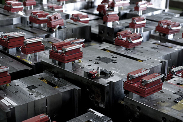 인탑스는 현재 IT 디바이스, 가전제품 어셈블리, 자동차 부품, 금형 및 기타 부문에서 사업을 영위하고 있다. 최근에는 로봇 부문 EMS 사업도 확대하며 포트폴리오 다각화에 나섰다. [사진출처=인탑스]