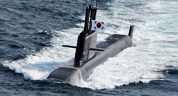 HD현대중공업은 KSS-II(장보고-Ⅱ) 잠수함 성능개량 체계 개발사업의 우선 협상 대상자로 선정됐다고 지난 26일 공시했다. 해당 사업은 장보고 잠수함에 통합 전투체계 등의 최신 기술을 접목하는 등 노후화한 설비를 개량한다. 사진은 HD현대중공업의 잠수함 ‘HDS-3000’. [사진출처=HD현대중공업]